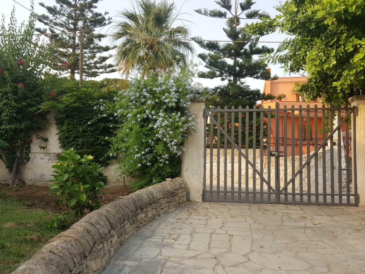 Villa Vega Fontane Bianche Εξωτερικό φωτογραφία